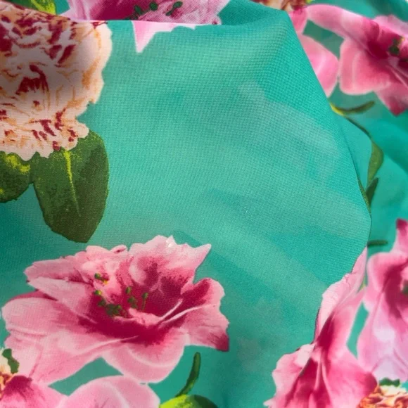 Wishful Park - Womens Lightweight Oversized Floral Blouse - Picture 5 of 9